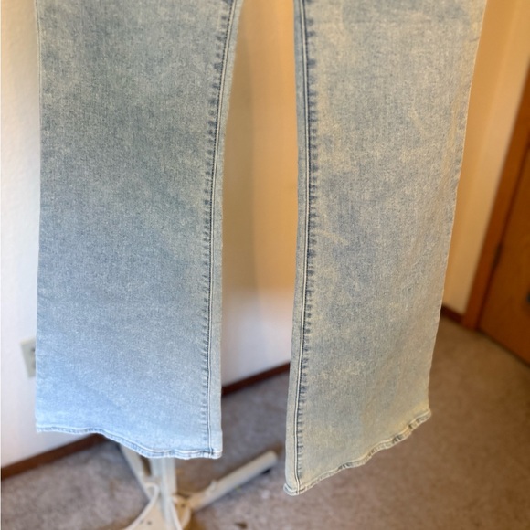 Abercrombie & Fitch Sky Blue Ultra High-Rise‎ Jeans Bell Bottom - Picture 3 of 5